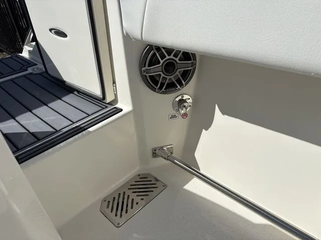 Slide: The Image of Cobia 265 Center Console 2026 - 45