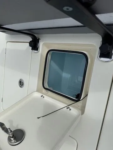 Slide: The Image of Maverick 17 HPX-S 2025 - 14