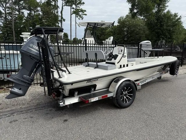 Slide: The Image of Maverick 17 HPX-S 2025 - 3