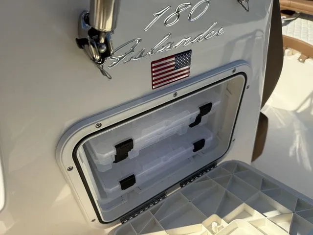 Slide: The Image of Pioneer 180 Islander 2026 - 17