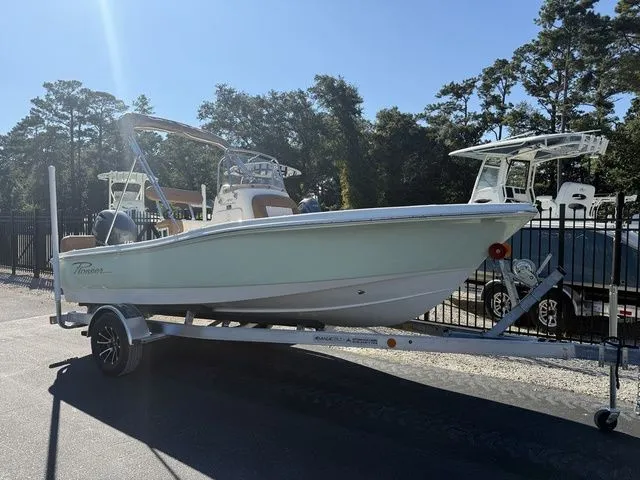 Slide: The Image of Pioneer 180 Islander 2026 - 19