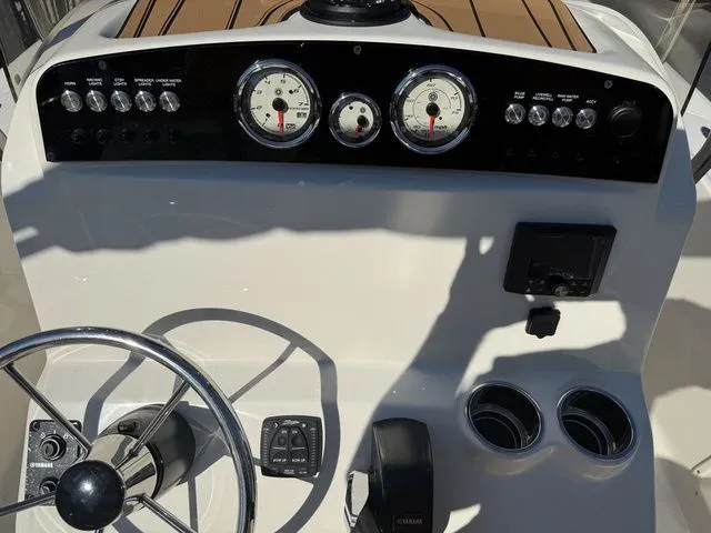 Slide: The Image of Pioneer 180 Islander 2026 - 24