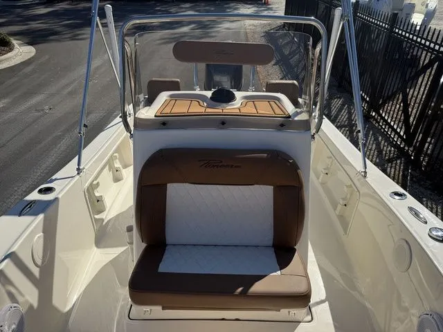 Slide: The Image of Pioneer 180 Islander 2026 - 26