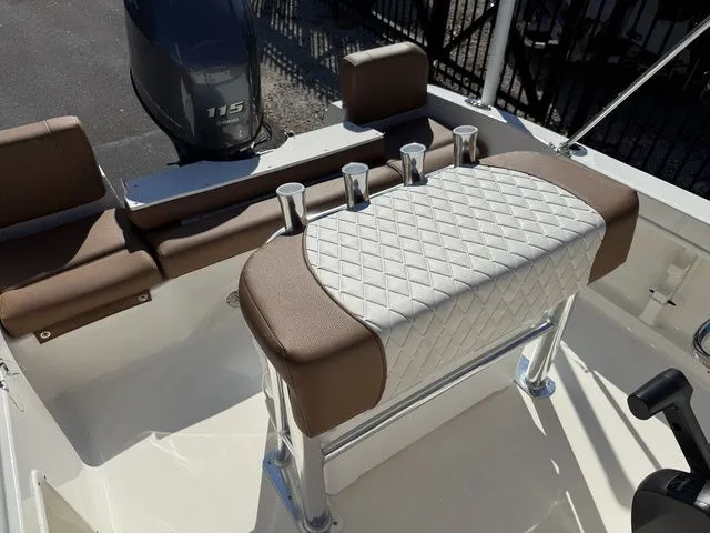 Slide: The Image of Pioneer 180 Islander 2026 - 29