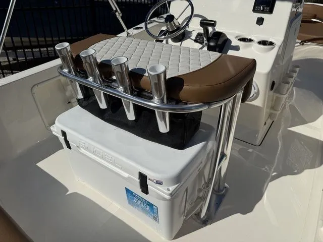 Slide: The Image of Pioneer 180 Islander 2026 - 30