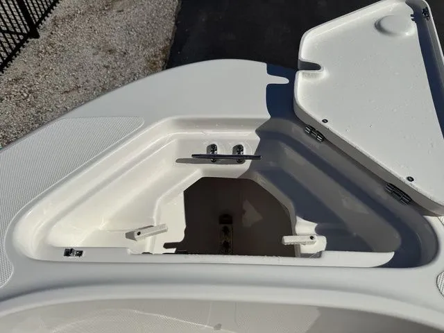 Slide: The Image of Pioneer 180 Sportfish 2026 - 11