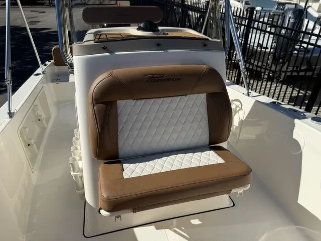 Slide: The Image of Pioneer 180 Sportfish 2026 - 12