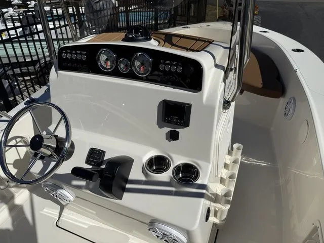 Slide: The Image of Pioneer 180 Sportfish 2026 - 15