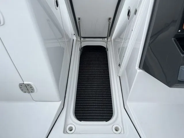 Slide: The Image of Blackfin 232 DC 2024 - 16