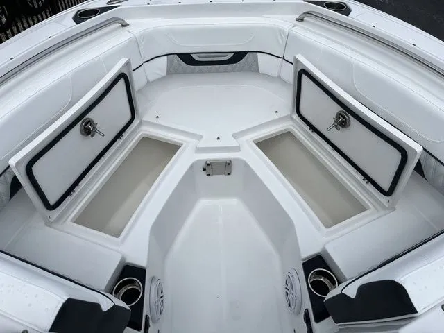 Slide: The Image of Blackfin 232 DC 2024 - 7