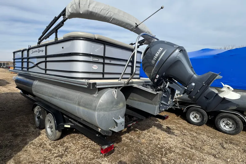 Slide: The Image of 2018 South Bay 200 pontoon boat with Yamaha motor on trailer. - 4