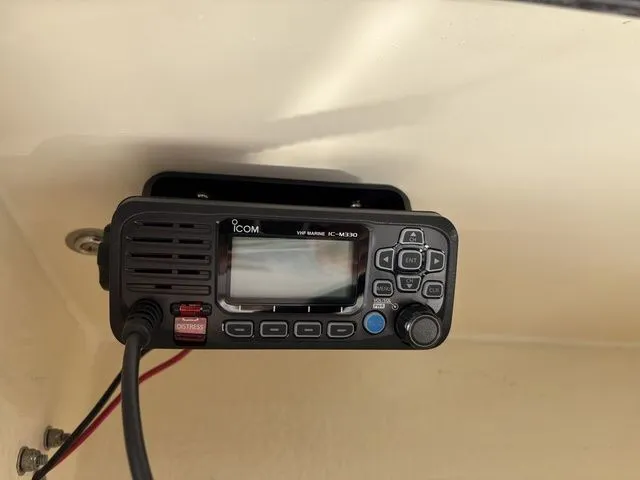 Slide: The Image of Pioneer 220 Bay Sport 2025 - 14