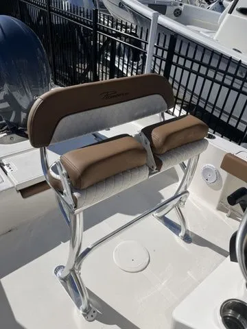 Slide: The Image of Pioneer 220 Bay Sport 2025 - 16