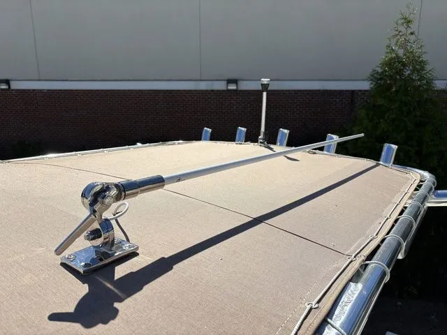 Slide: The Image of Pioneer 220 Bay Sport 2025 - 22