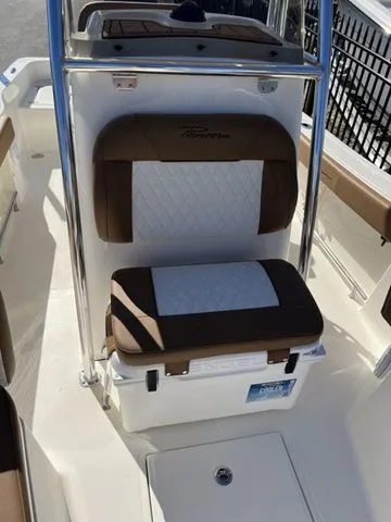 Slide: The Image of Pioneer 220 Bay Sport 2025 - 9