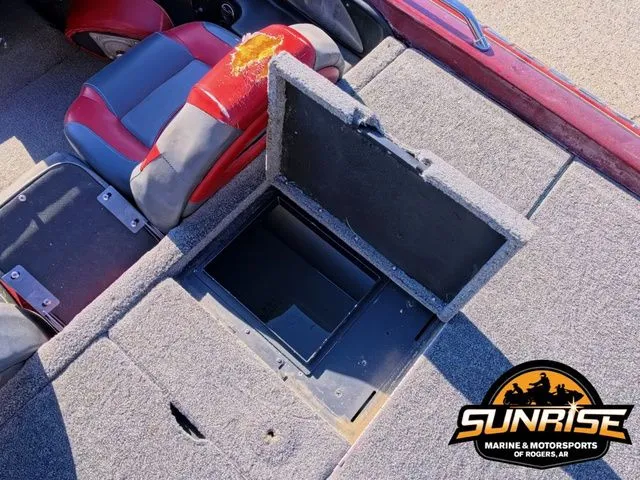 Slide: The Image of Skeeter X225 2004 - 13