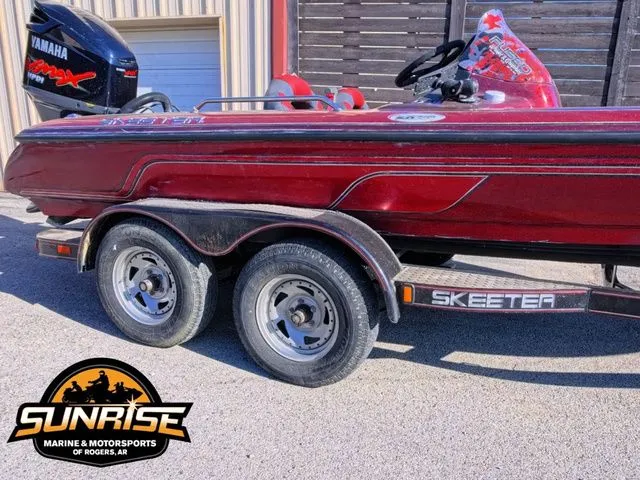 Slide: The Image of Skeeter X225 2004 - 8