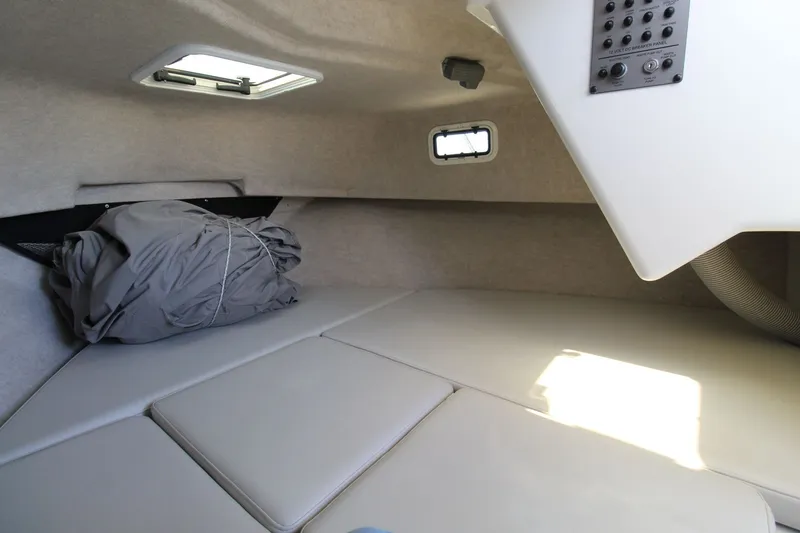 Slide: The Image of Parker Marine 2510 Xld 2020 - 32