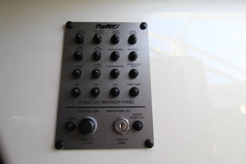 Slide: The Image of Parker Marine 2510 Xld 2020 - 35