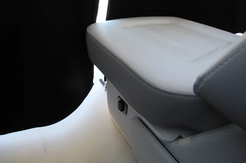 Slide: The Image of Parker Marine 2510 Xld 2020 - 37