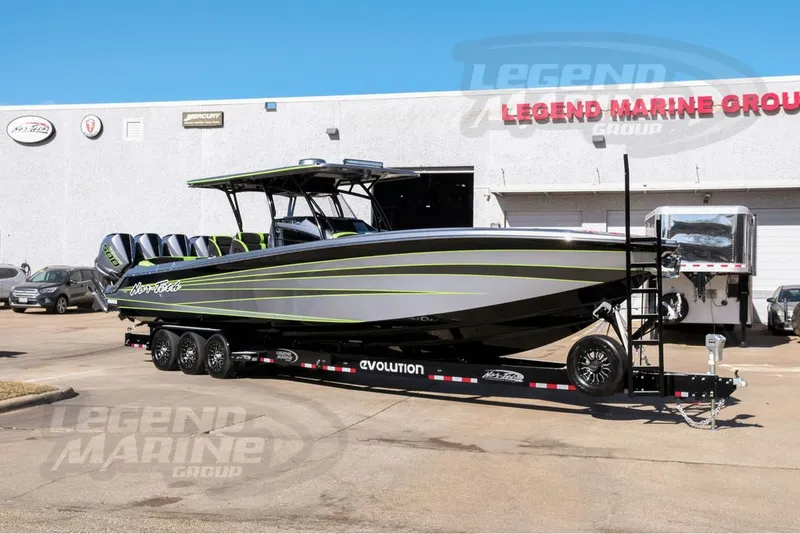 The Image of Nor-Tech 390 Sport Cuddy Center Console 2026 - 0