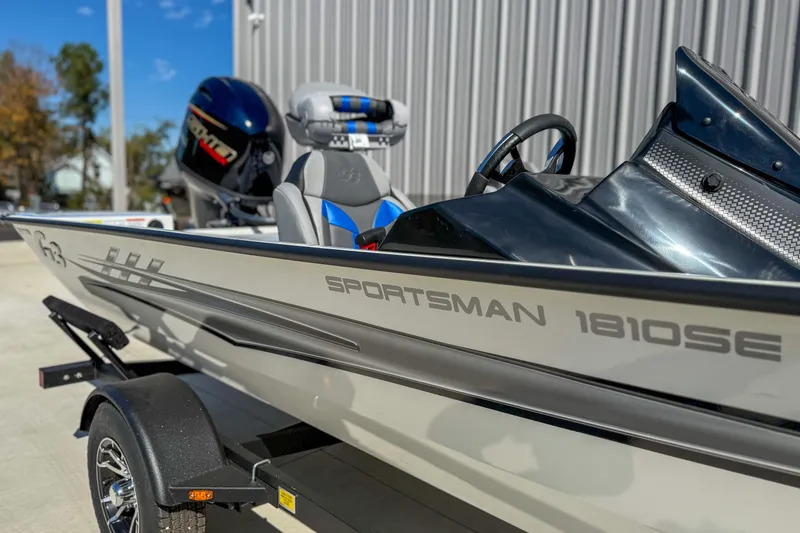 Slide: The Image of 2026 G3 Sportsman 1810 SE boat on trailer, featuring sleek design and modern seating. - 11