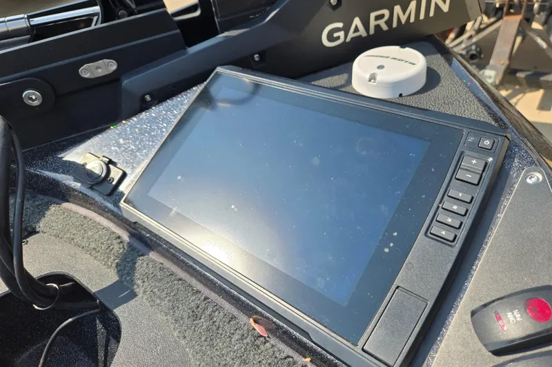 Slide: The Image of 2019 Skeeter ZX250 boat dashboard with Garmin navigation system. - 6