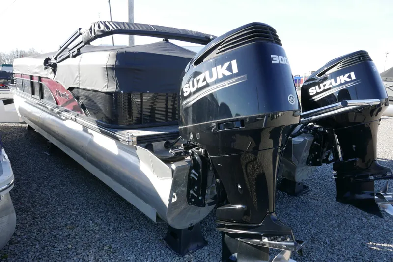 Slide: The Image of 2019 Manitou 25 Encore RF pontoon boat with dual Suzuki 300 engines. - 4