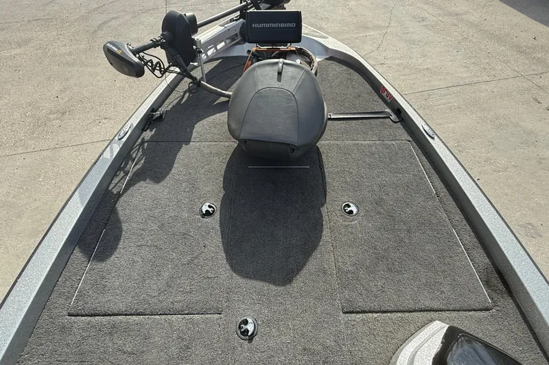 Slide: The Image of 2013 Stratos 176 VLO boat deck with Humminbird equipment and seating. - 8