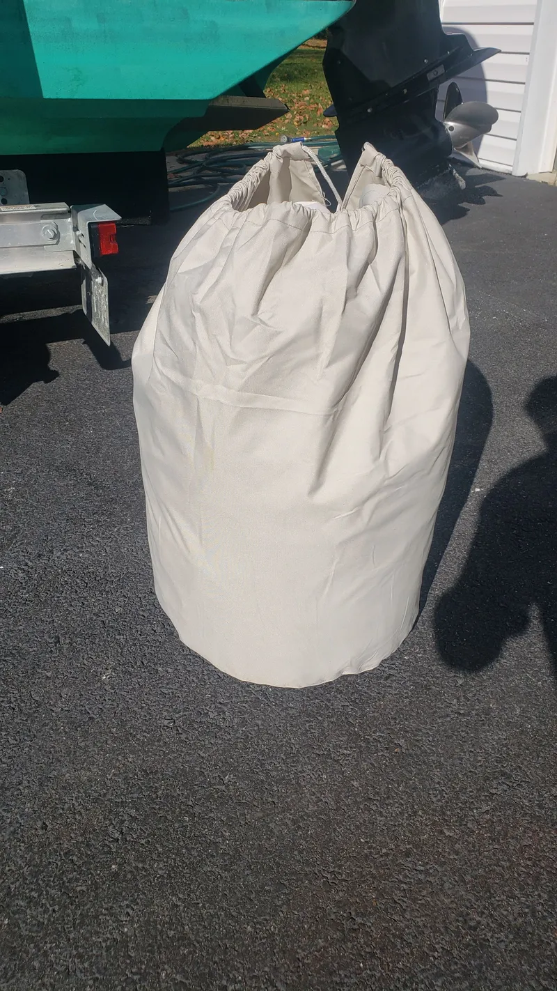 Slide: The Image of Cover for Triton 225 CC boat, 2009 model. - 25