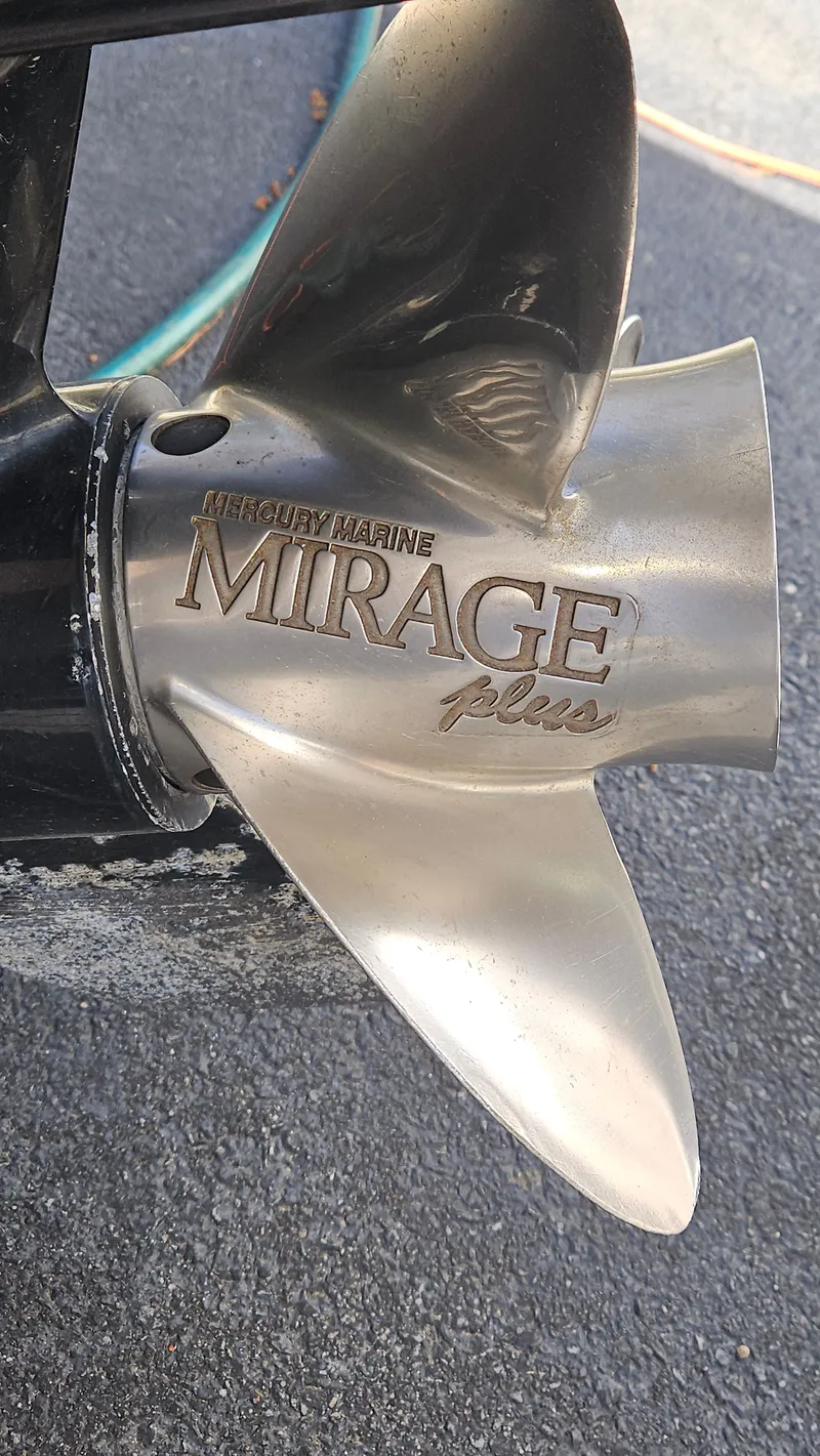 Slide: The Image of Mercury Marine Mirage Plus propeller on Triton 225 CC, 2009. - 41