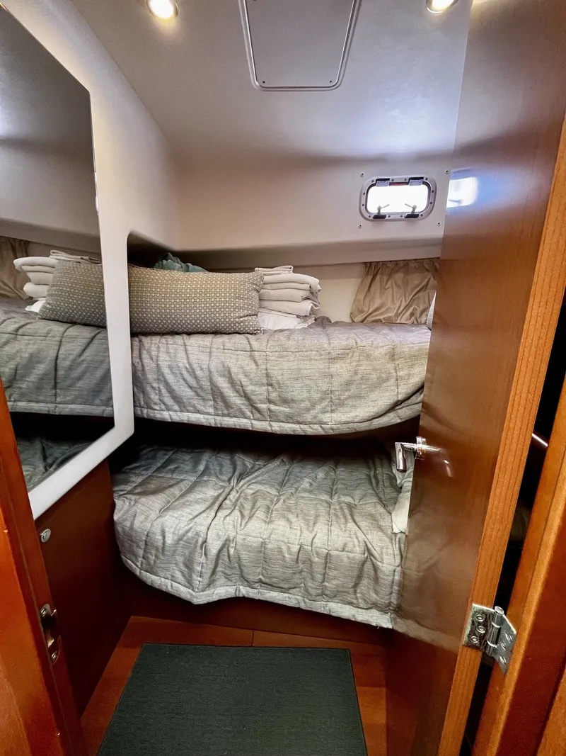 Slide: The Image of Beneteau Swift Trawler 34 2017 - 40