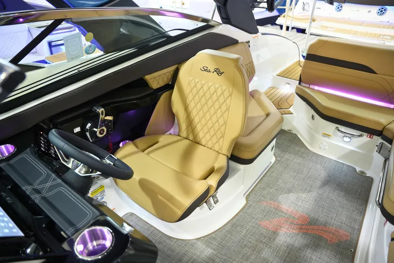 Slide: The Image of Sea Ray SLX 260 Surf 2025 - 20