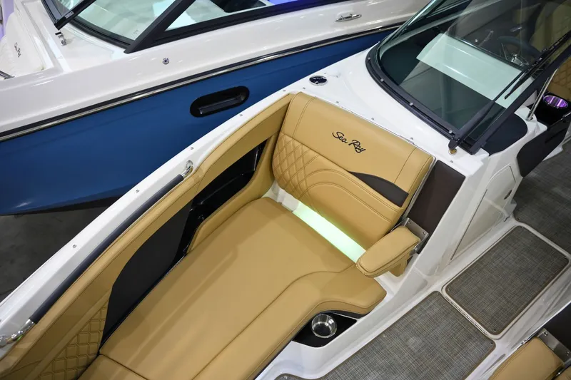 Slide: The Image of Sea Ray SLX 260 Surf 2025 - 36
