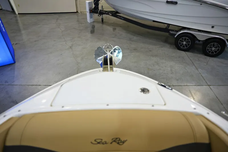 Slide: The Image of Sea Ray SLX 260 Surf 2025 - 38