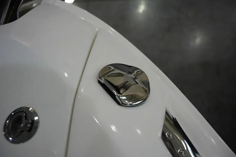 Slide: The Image of Sea Ray SLX 260 Surf 2025 - 40