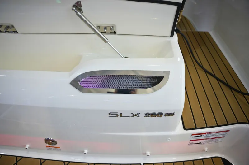 Slide: The Image of Sea Ray SLX 260 Surf 2025 - 9