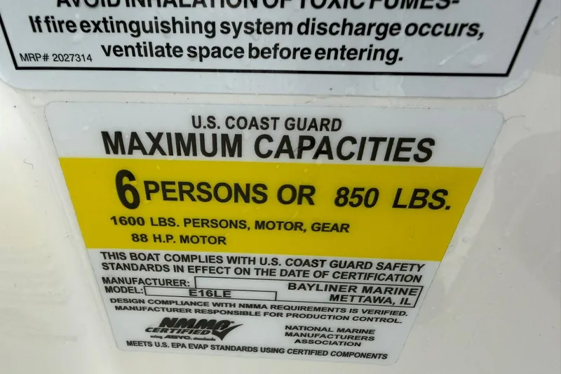 Slide: The Image of Bayliner Element E16 2026 capacity label: 6 persons or 850 lbs, 88 HP motor. - 16