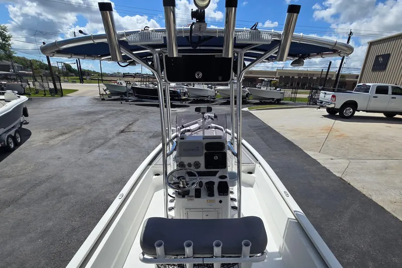 Slide: The Image of 2021 Avid 23 FS boat with T-top and Garmin navigation system. - 16