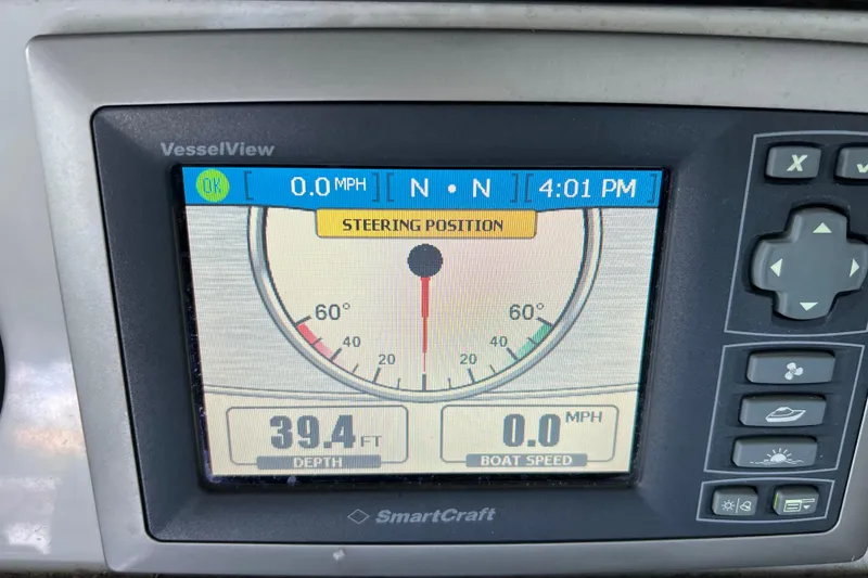 Slide: The Image of SmartCraft VesselView display on 2009 Searay 470 Sundancer showing depth and speed. - 36