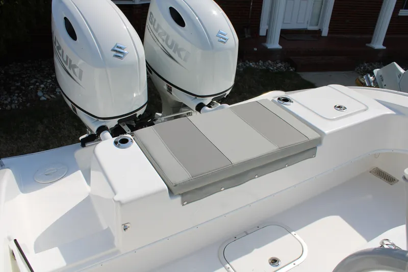 Slide: The Image of 2026 Cape Horn 24 XS with Suzuki outboard engines. - 7