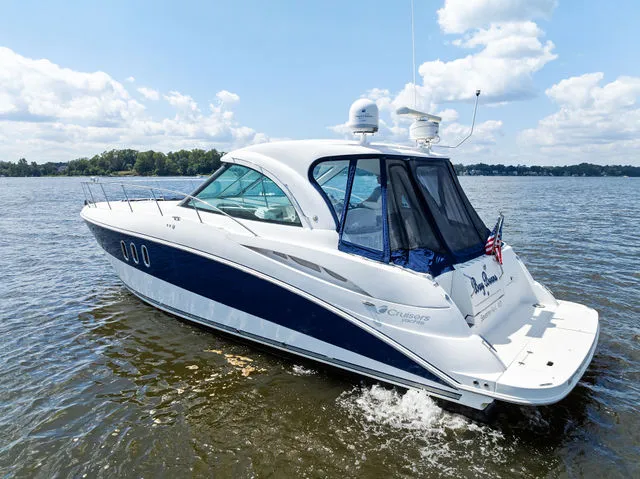 Slide: The Image of Cruisers 390 Express Coupe 2007 - 47