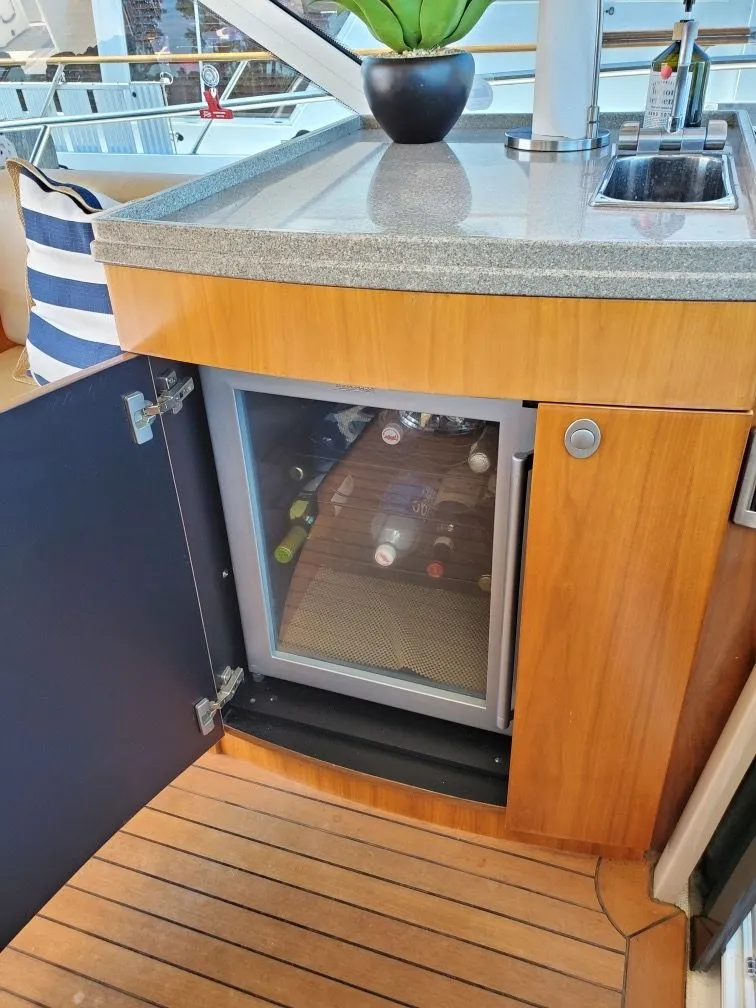 Slide: The Image of Sea Ray 60 Sundancer 2006 - 21