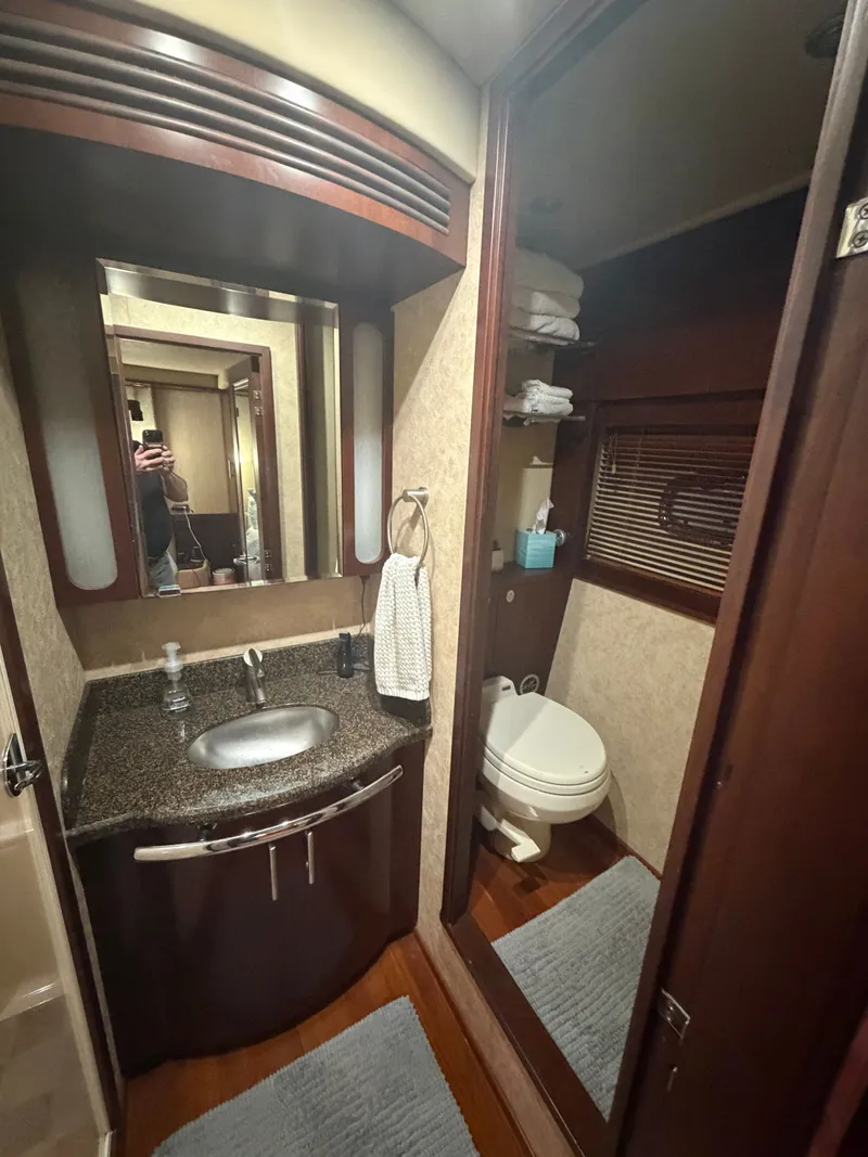 Slide: The Image of Sea Ray 60 Sundancer 2006 - 34