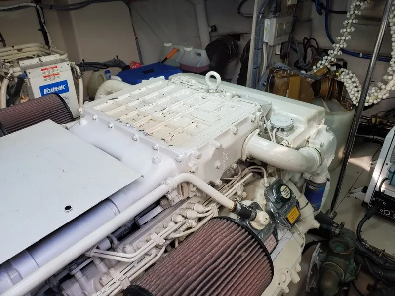 Slide: The Image of Sea Ray 60 Sundancer 2006 - 40