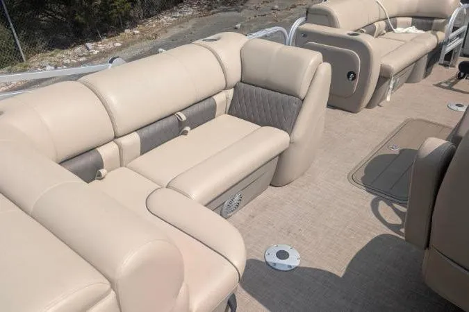 Slide: The Image of Luxurious seating on 2022 Sun Tracker SportFish 22 XP3 pontoon boat. - 9