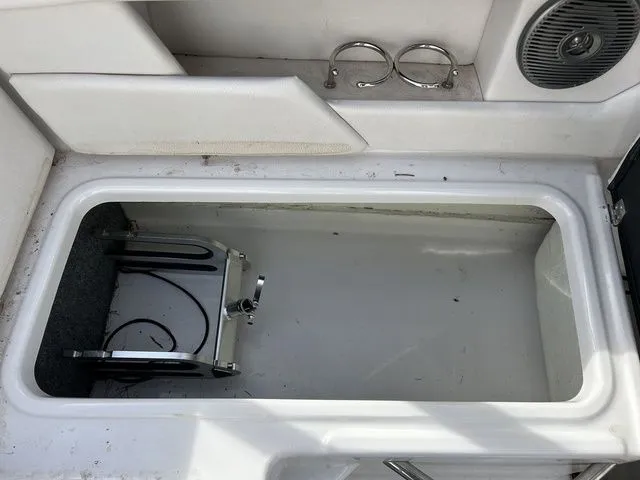 Slide: The Image of Four Winns HD200 2019 - 13