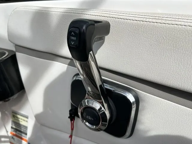 Slide: The Image of Four Winns HD200 2019 - 22