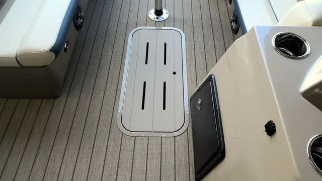 Slide: The Image of SunCatcher Select 322SL 2026 - 19