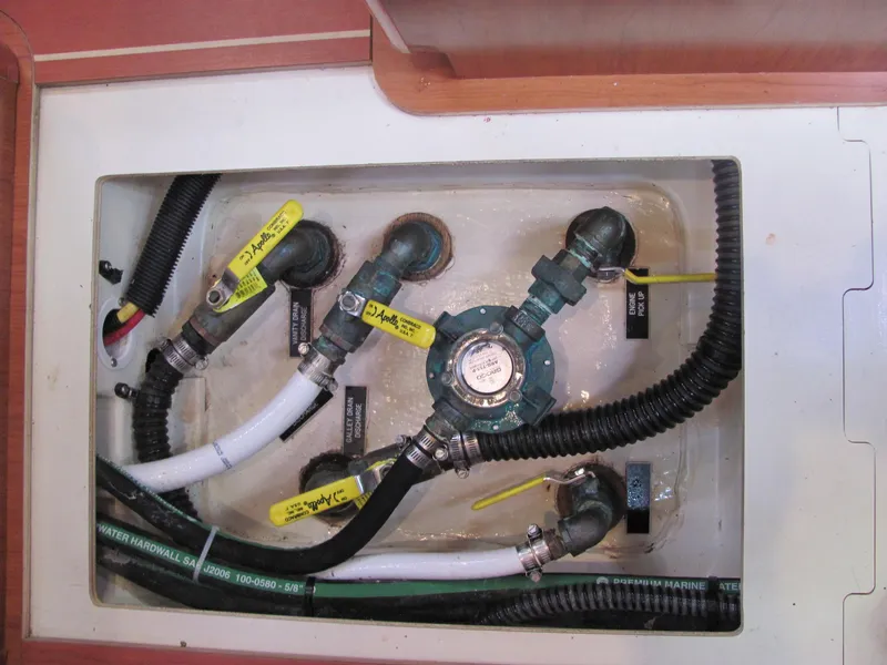 Slide: The Image of Boat cabin plumbing system, Hunter 33, year 2008. - 14
